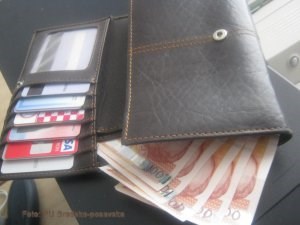 Slika /PU_BP/Bankovne kartice, novčanik.jpg